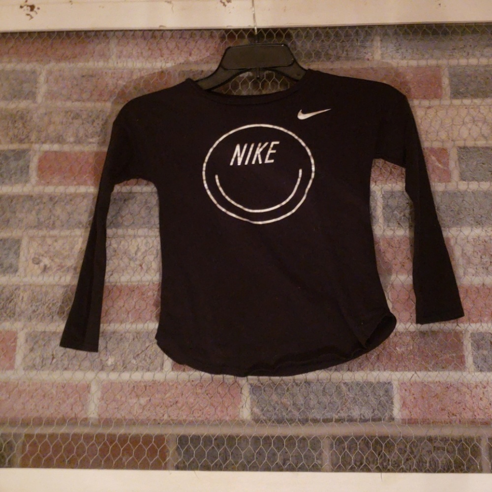 Long sleeve nike shirt